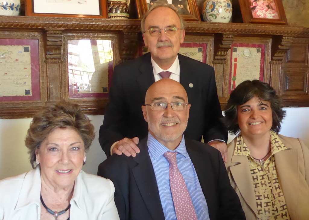Paloma Gómez Borrero con Jesús Hernandez (Presidente), Jose Carlos Mingote (Vicepresidente) y Carmen Marroquí de la Fundación Ana de Paz