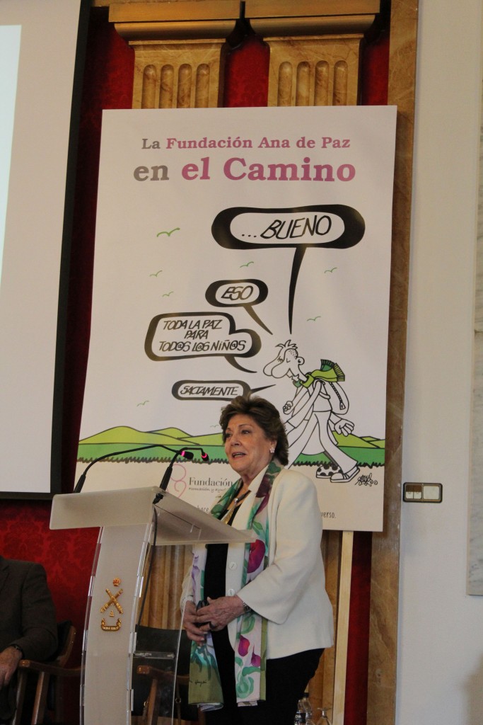 Paloma Gómez Borerero durante su intervención en el Acto de Procalmación de ganadores de los I Premios de Paz por la Paz: La Paz y la Seguridad. Segovia 2 de junio de 2016