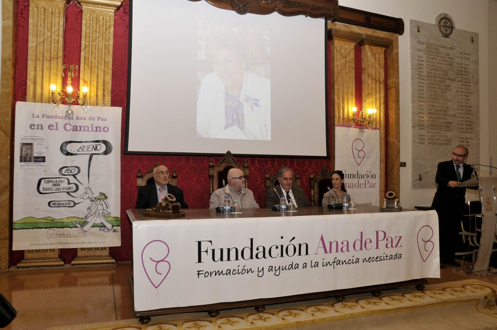 De izquierda a derecha Jesús Hernández Manso, Jose María Viadero, Alvaro Gil Robles, Paloma Gómez Borrero y Alfredo Matesanz 